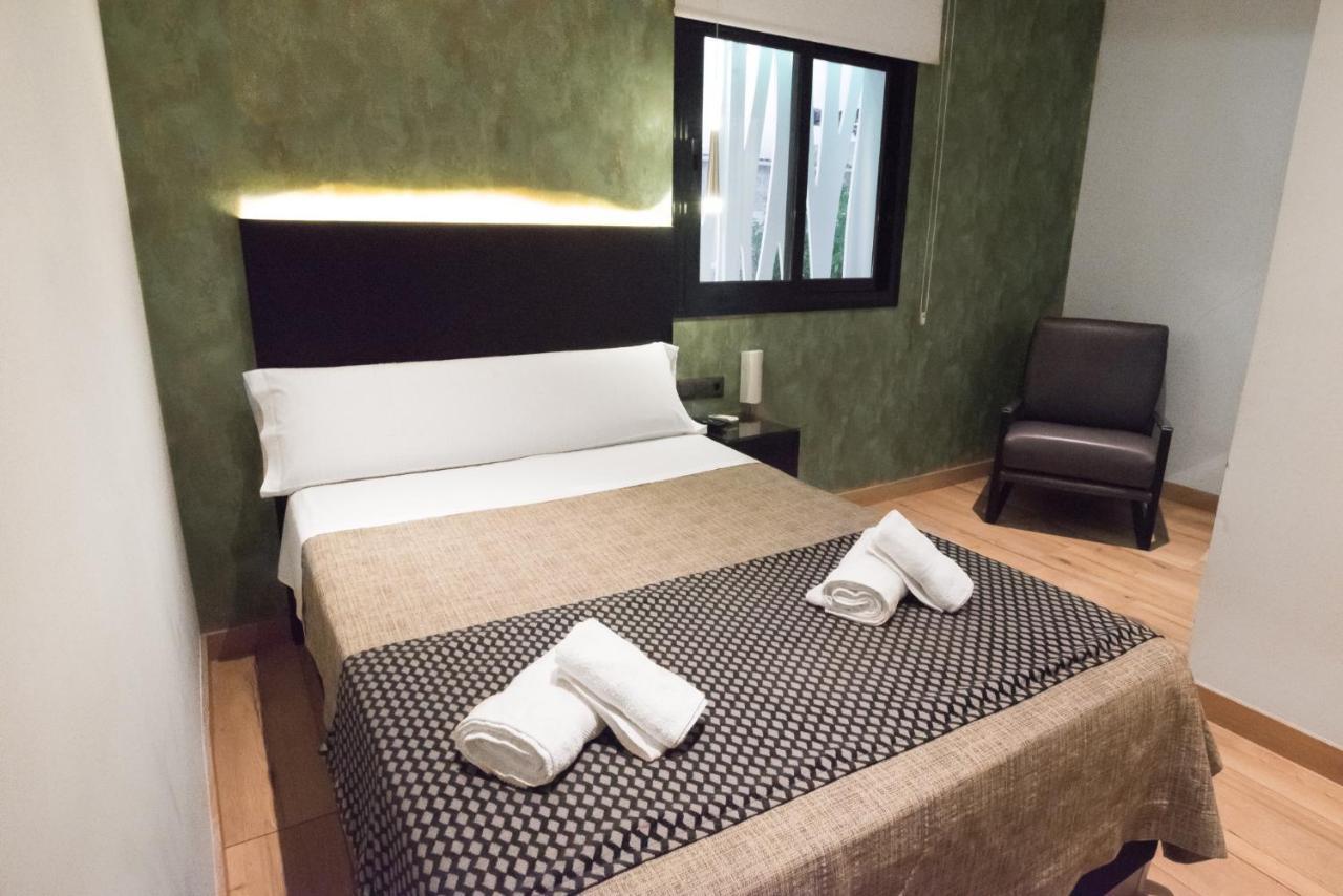 Daos Suites & Terrace Marbella Exterior photo