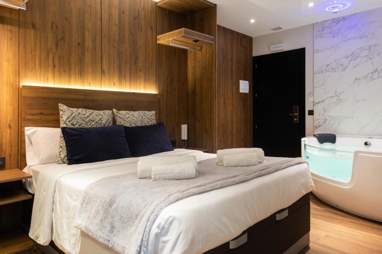 Daos Suites & Terrace Marbella Exterior photo
