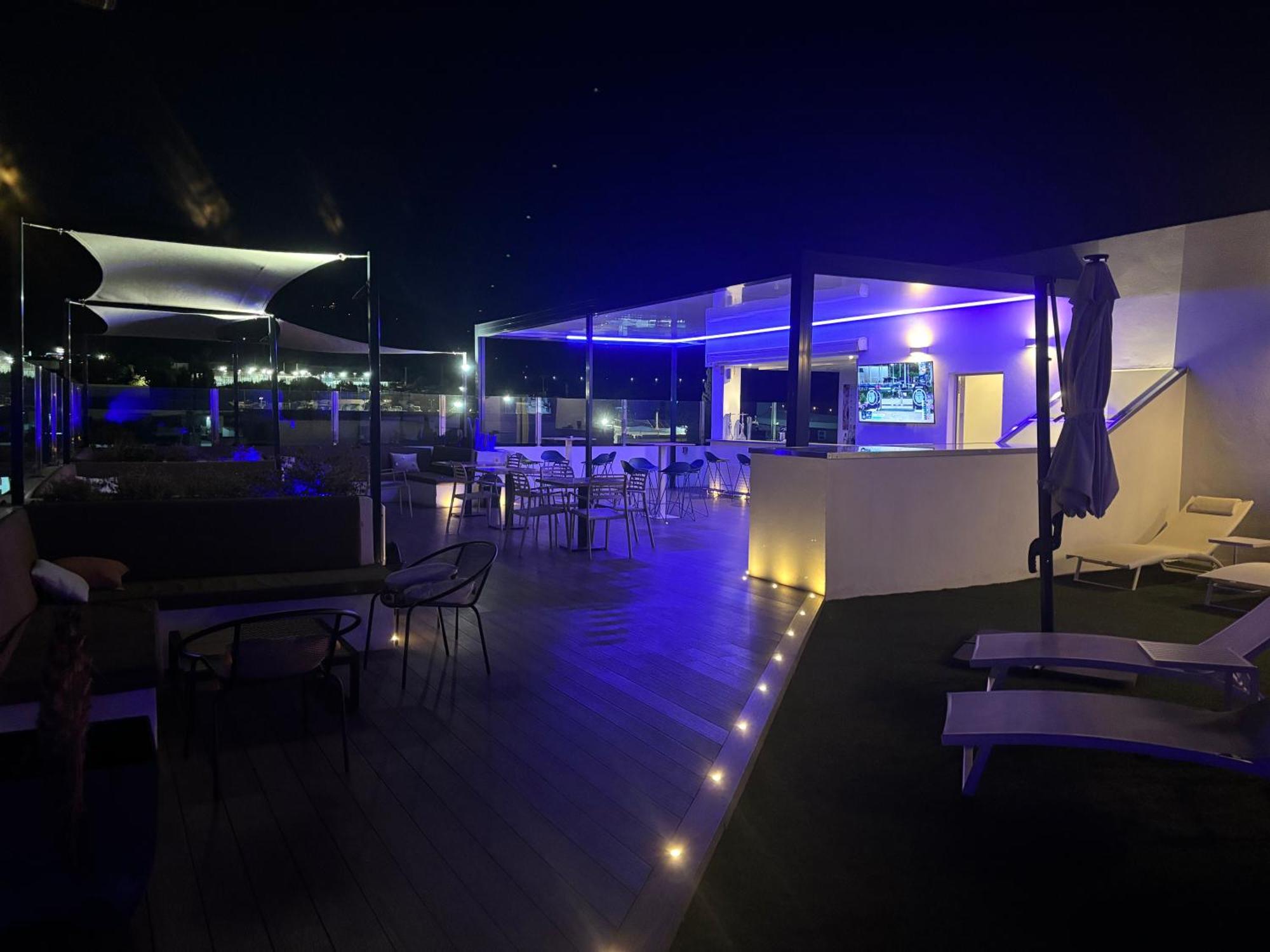Daos Suites & Terrace Marbella Exterior photo