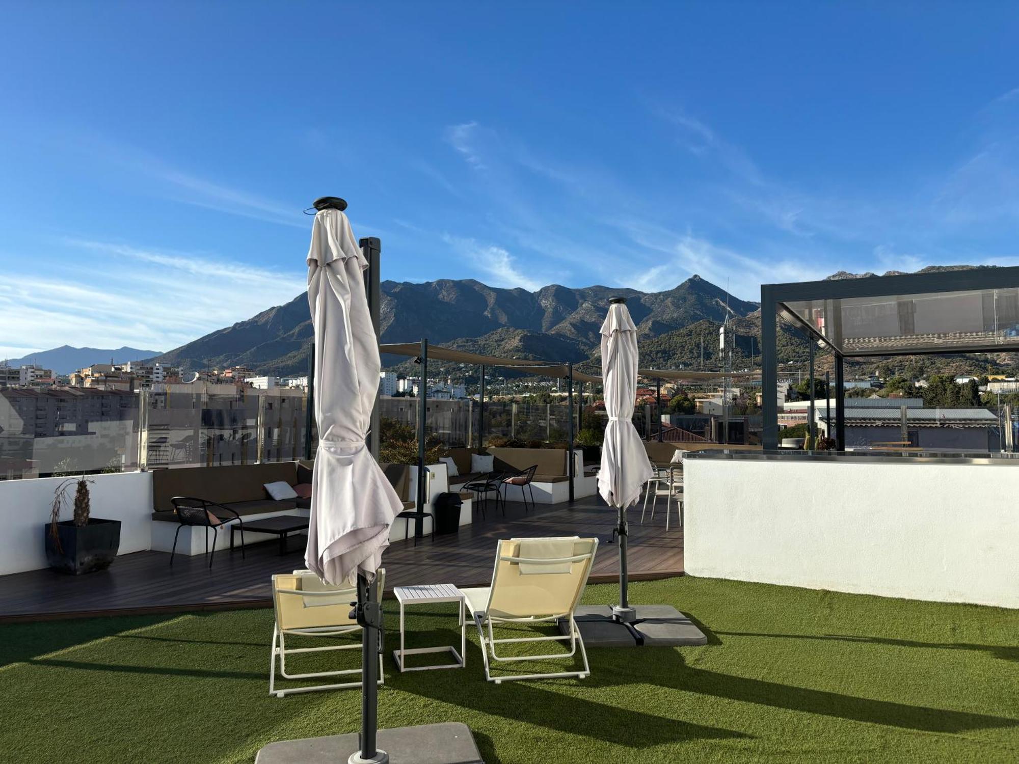 Daos Suites & Terrace Marbella Exterior photo