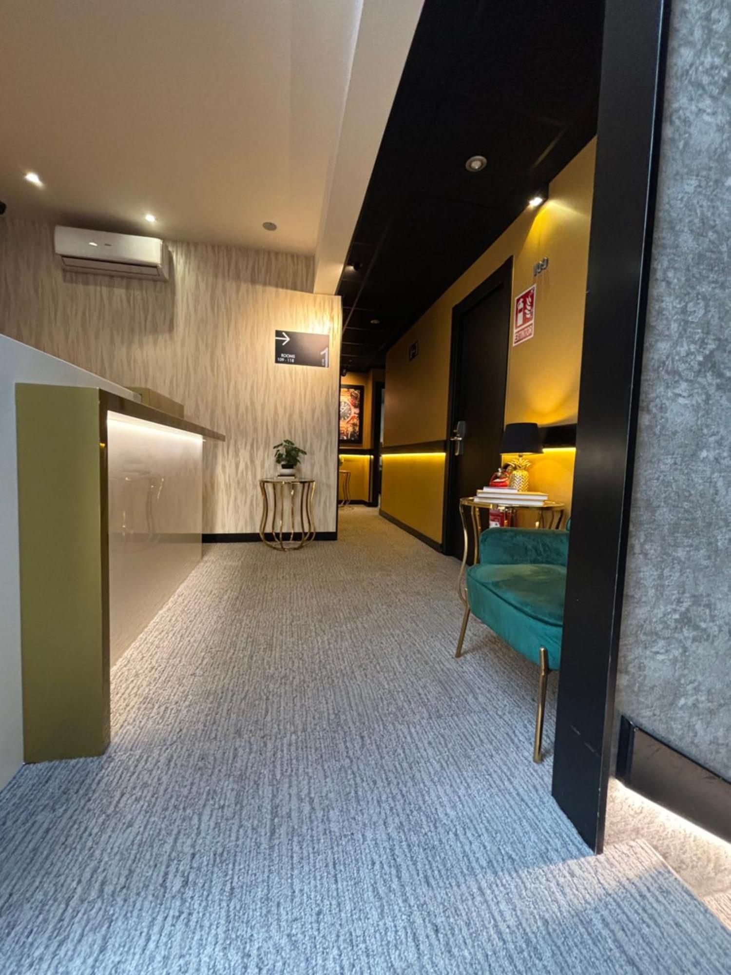Daos Suites & Terrace Marbella Exterior photo