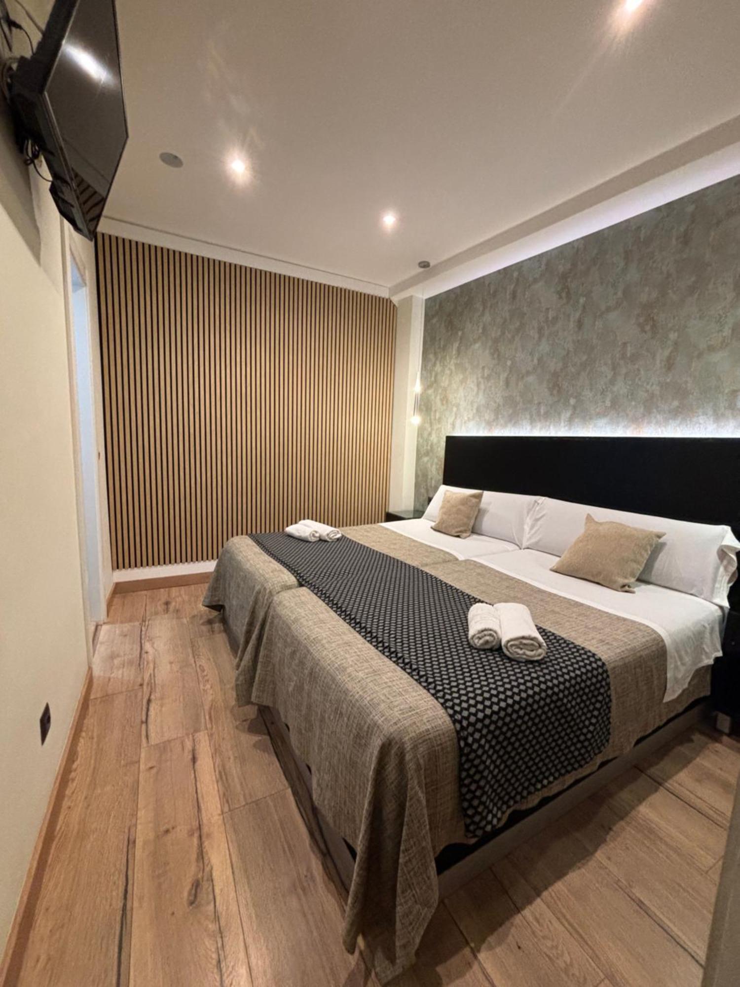 Daos Suites & Terrace Marbella Exterior photo