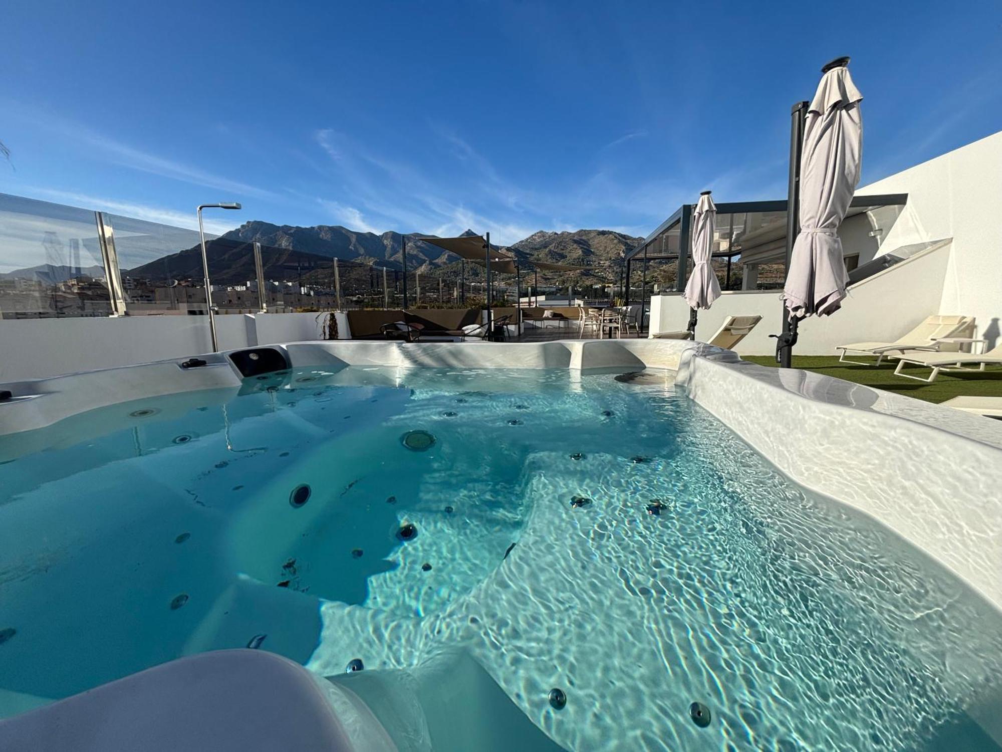 Daos Suites & Terrace Marbella Exterior photo